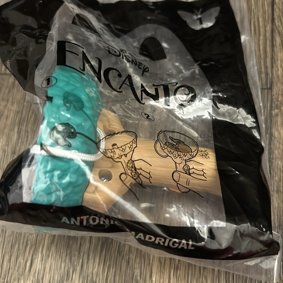 NIP McDonald’s Encanto toys - Picture 2 of 3